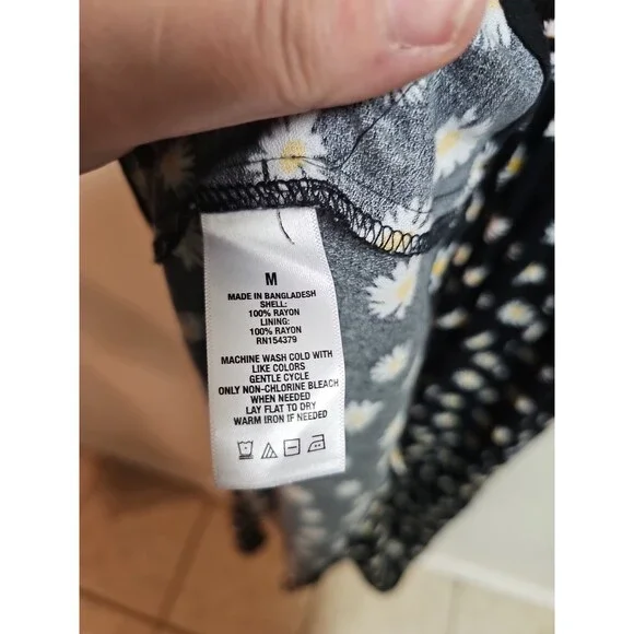 Aeropostale Black Midi Spagetti Strap Dress With Front Slit & Daisies Size M - Picture 5 of 5